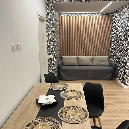 Pollyhouse Apartment