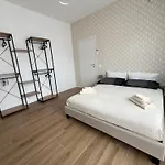 Pollyhouse Řím