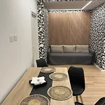 Pollyhouse شقة
